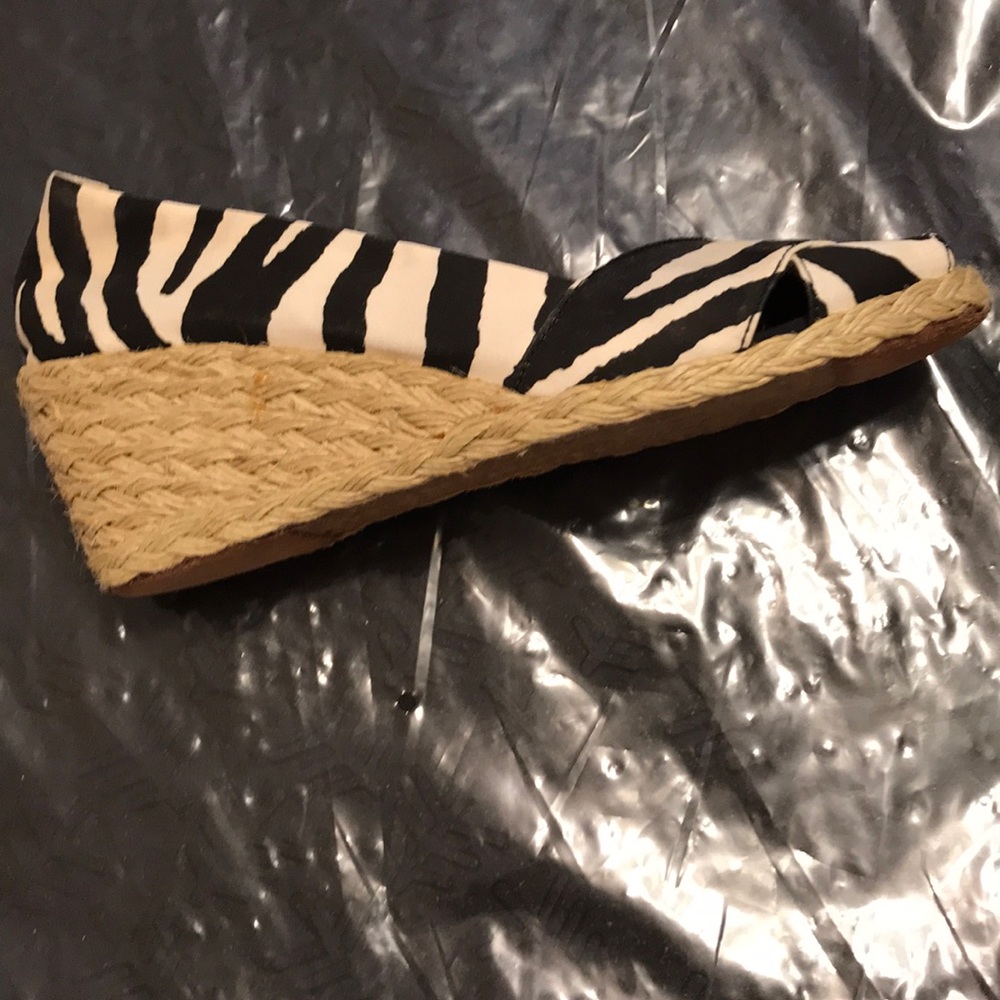 Lauren Ralph Lauren espadrilles size 8.5B - Picture 2 of 4